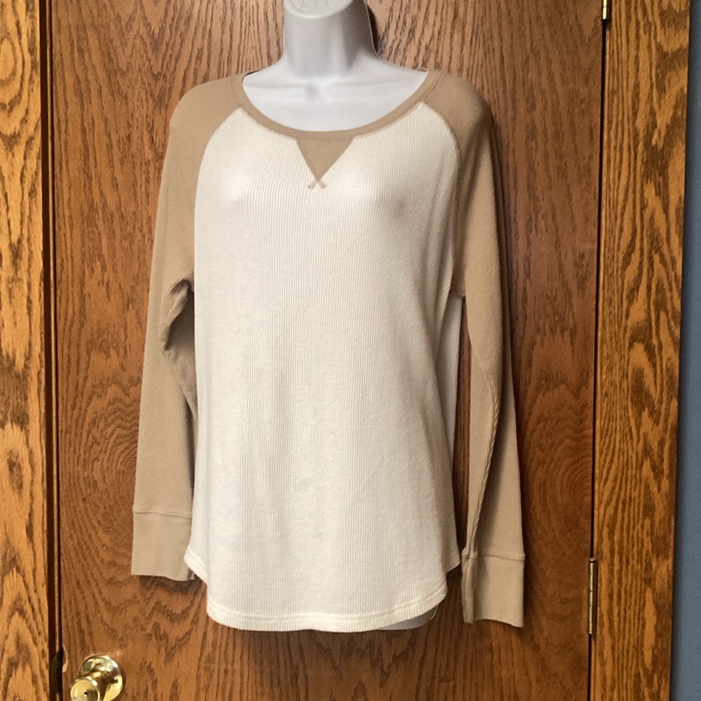 XL Beige & White Thermal Top